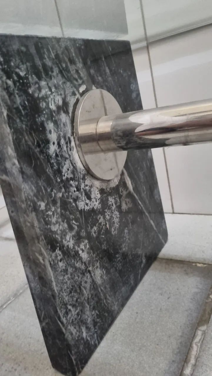 VENDO CENTRO GRANDE COM BASE DE MARMORE E INOX - Foto 5
