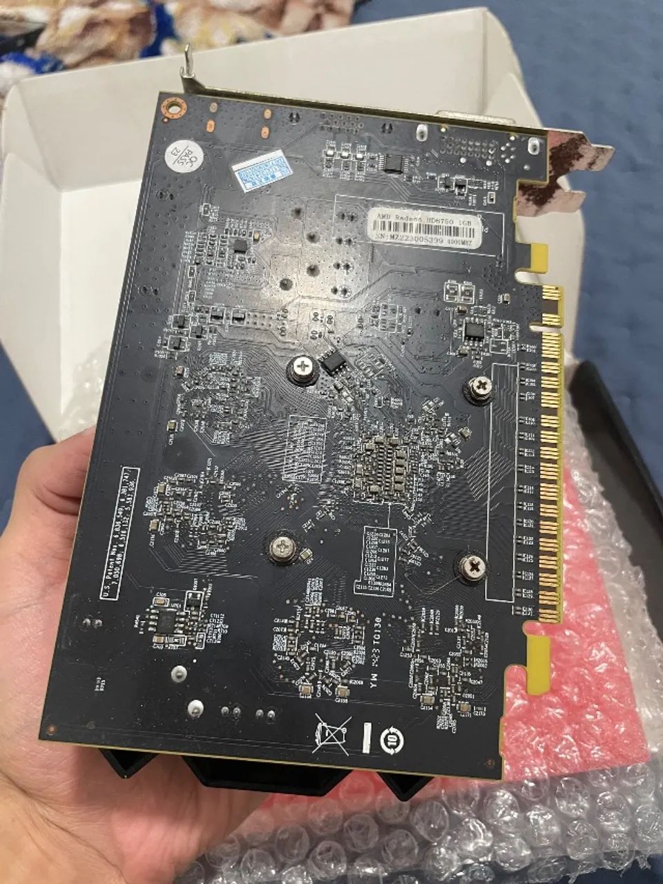 Placa de vídeo AMD Radeon HD 6750 1GB - Foto 3