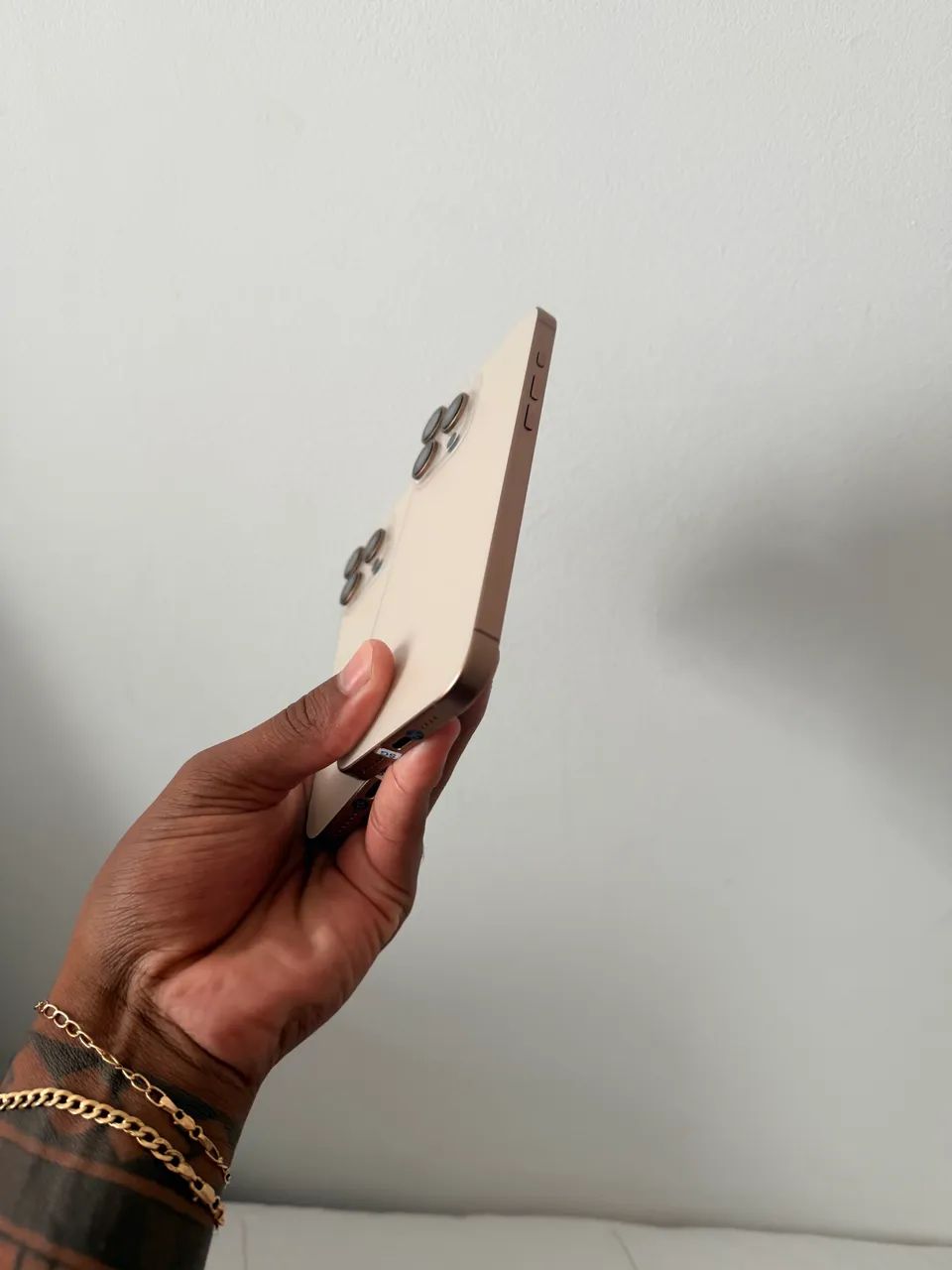 Iphone 16 pro max  - Foto 4