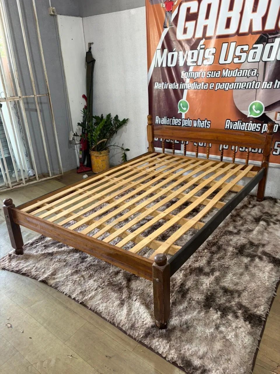 Cama de madeira com colchão (entrego) - Foto 5