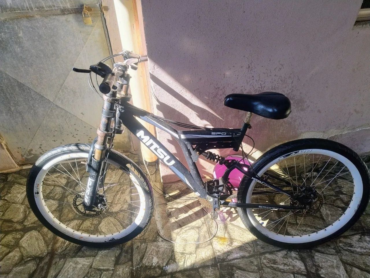 Bicicleta dupla suspensão 