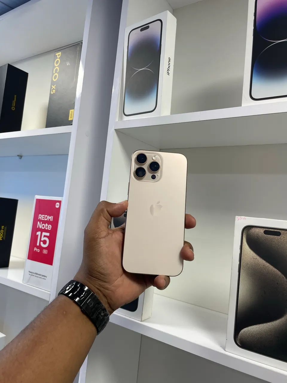 IPHONE 16 PRO MAX - Foto 3