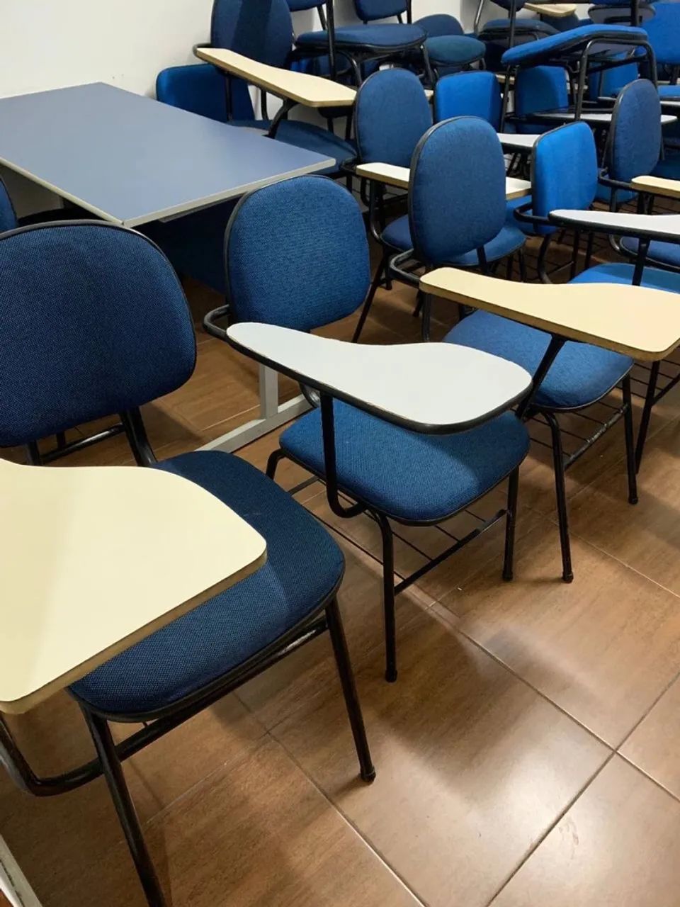 Cadeiras universitárias  - Foto 2