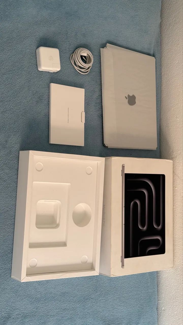 MACBOOK PRO M3 IMPECÁVEL | BATERIA 100% | SÓ 40 CICLOS