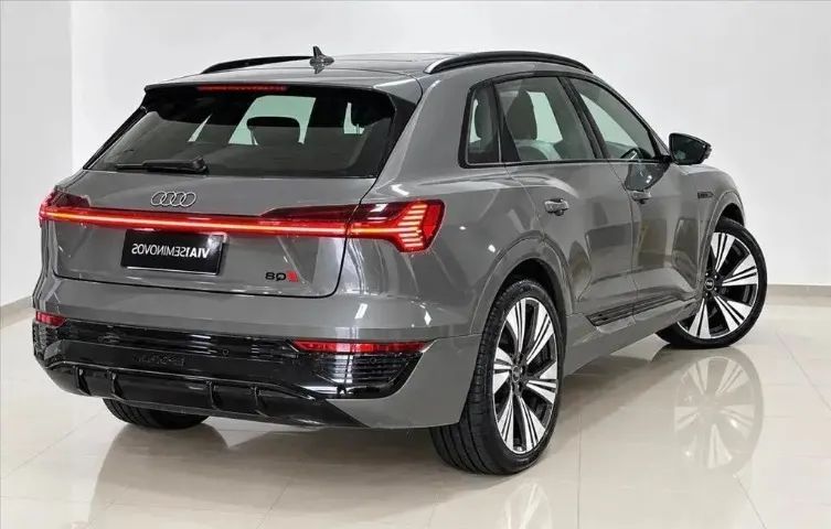 Audi Q8 E-tron Performance Black (elétrico) 2024 - Foto 4