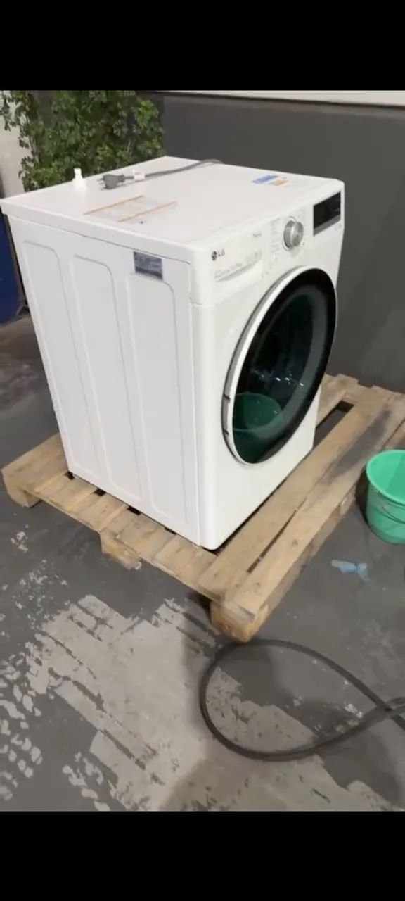 LAVA E SECA LG 13Kg
