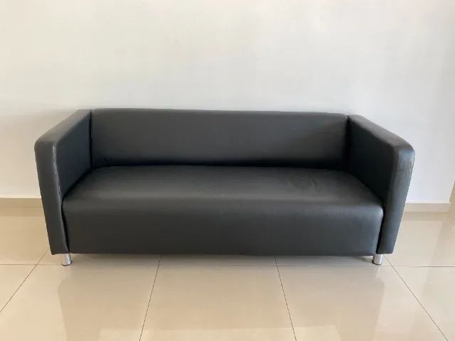 Sofá minimalista Tok&Stok 3 lugares preto - Foto 3