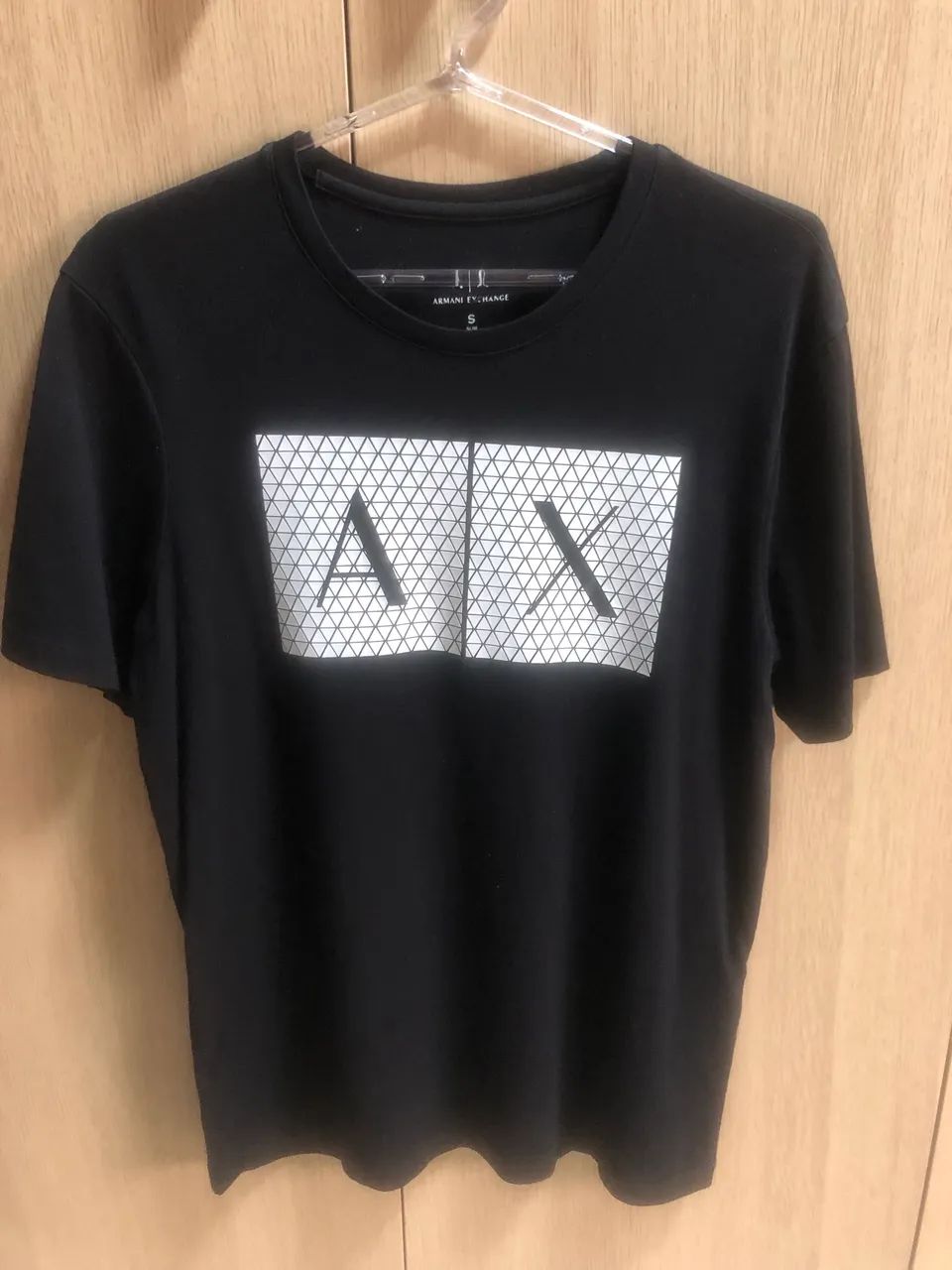 Camisa T-shirt Armani Exchange original comprada no site da marca