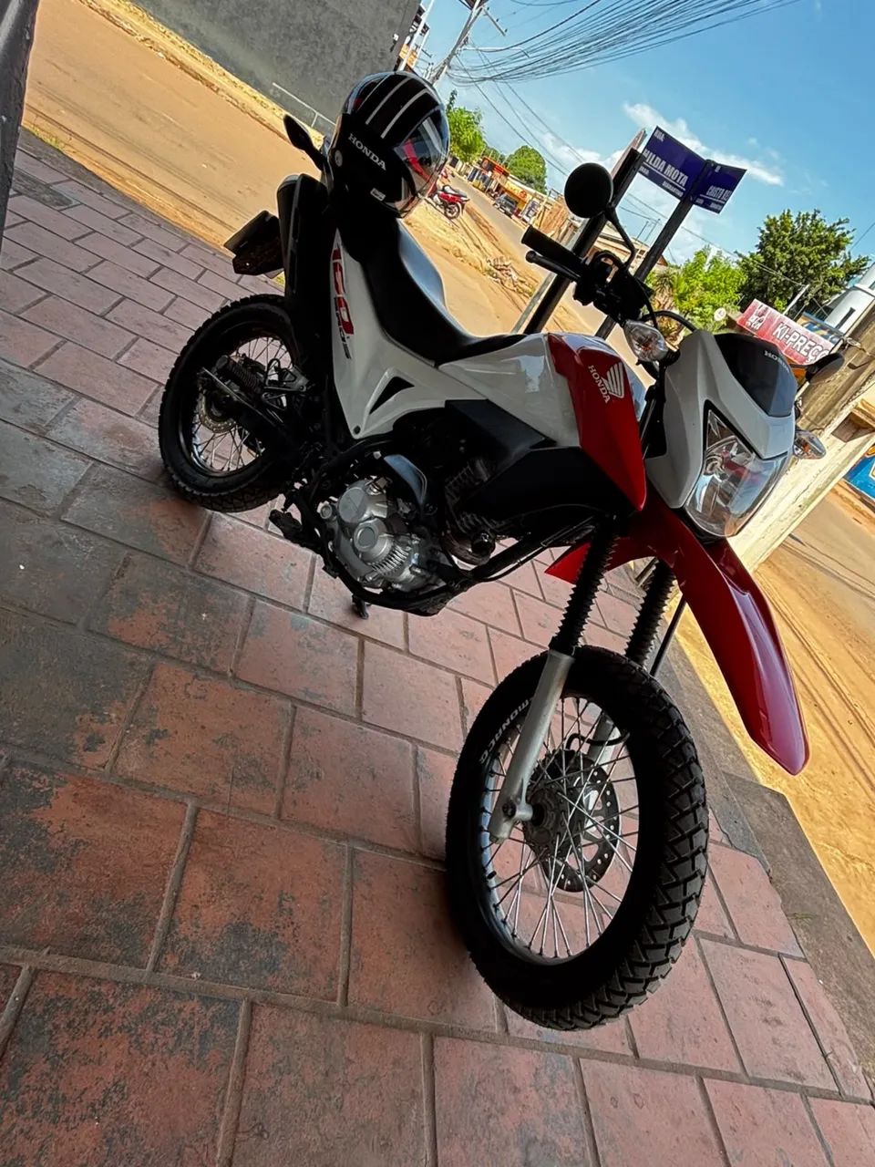 Bros 160