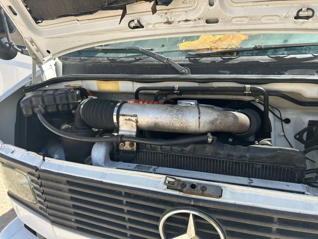 Mercedes 710  - Foto 2