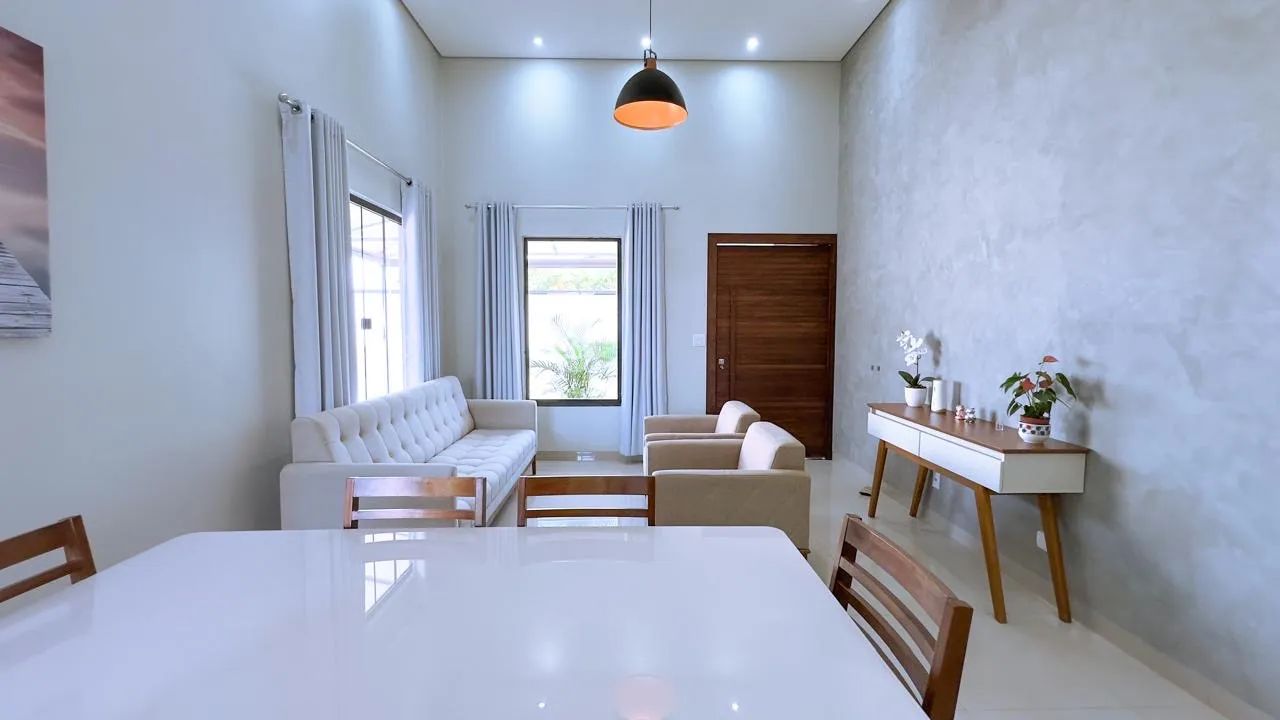 LINDA CASA NO GUARÁ PARK