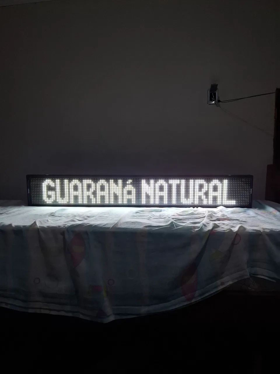 Letreiro Luminoso Propaganda 127V Painel Display Led Digital 130 x 20 Externo Branco Wi-Fi - Foto 2