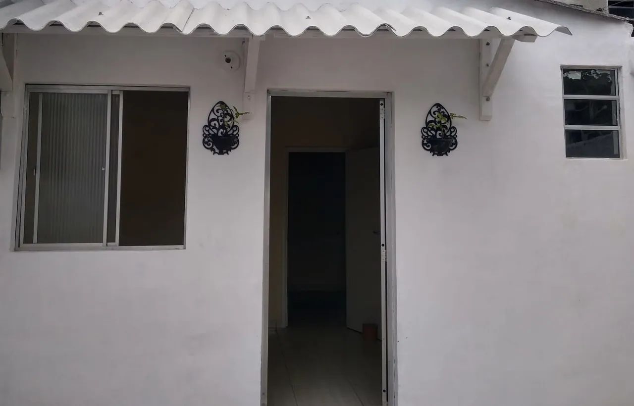  Alugo Casa 2 andar