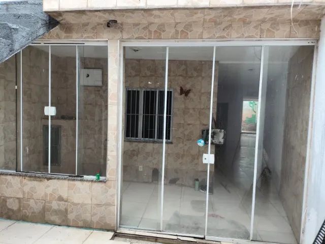 casa 2 quartos 3 banheiros garagem e terraço