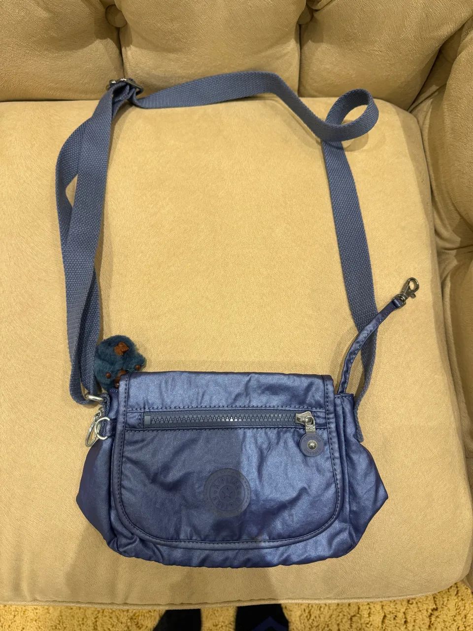 bolsa kipling sabiam azul metálica 