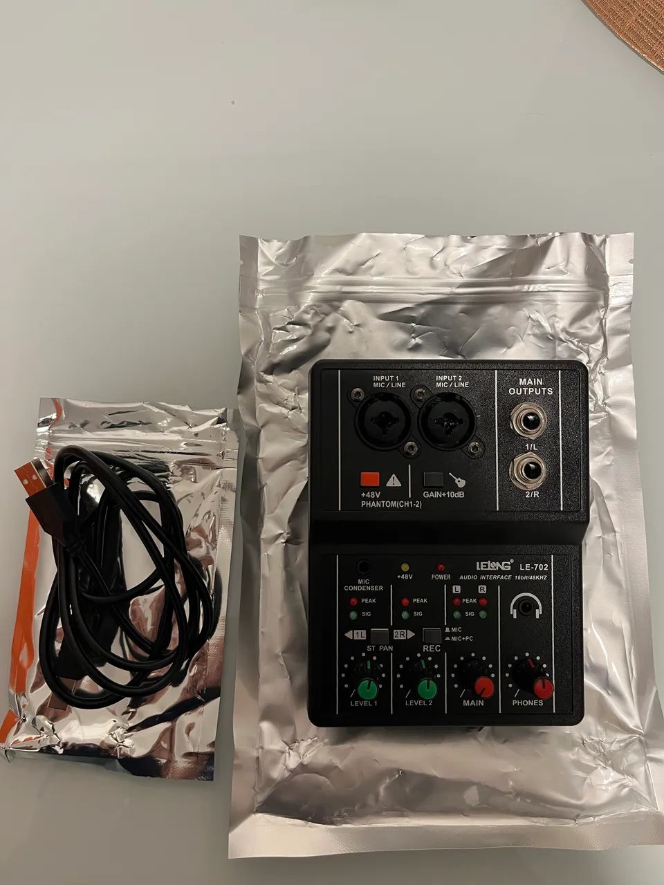 Mesa de som 2 canais LE-702