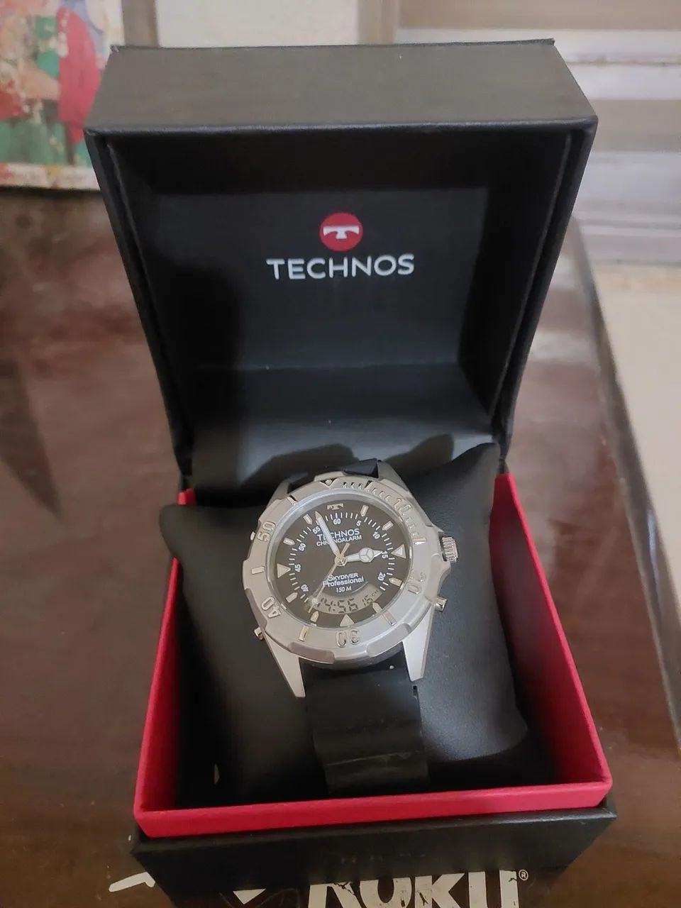 Relogio Technos Skydiver 150m
