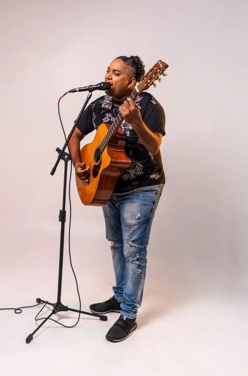 Música ao vivo em vários formatos,voz e violão ,trio e banda completa .  - Foto 4