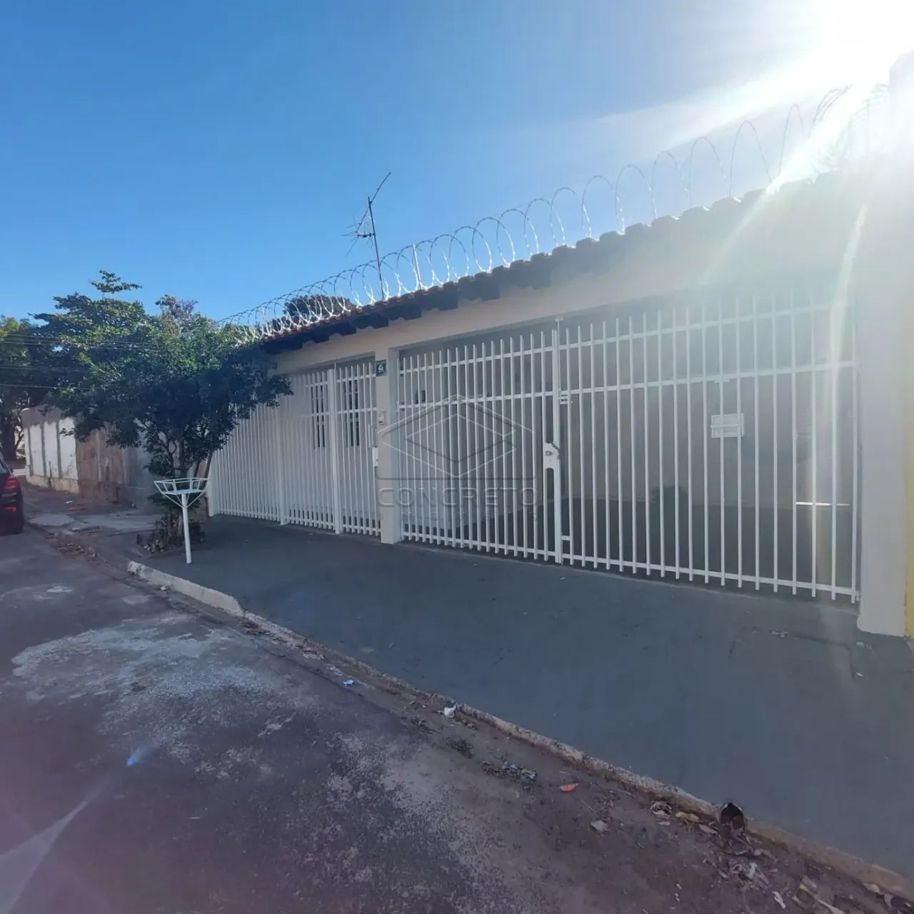 Residência com 02 dormitórios - Vila Dutra