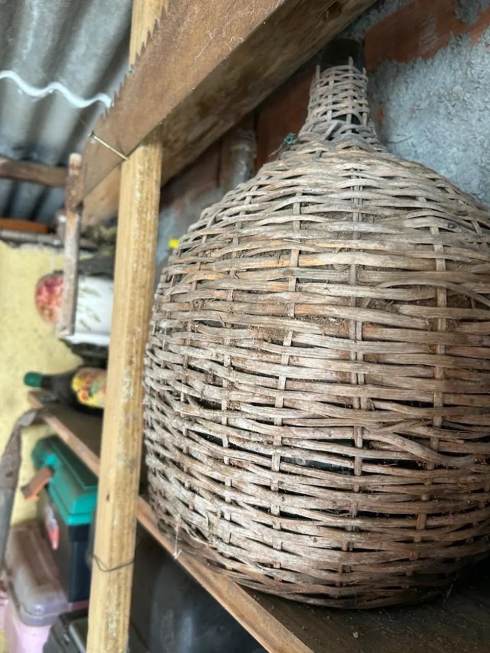 Garrafão de vinho antigo