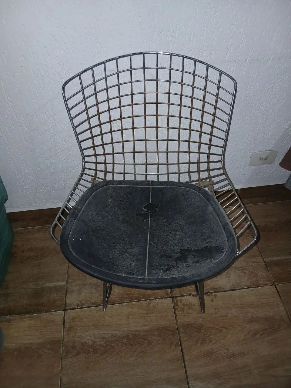 Cadeiras aramadas