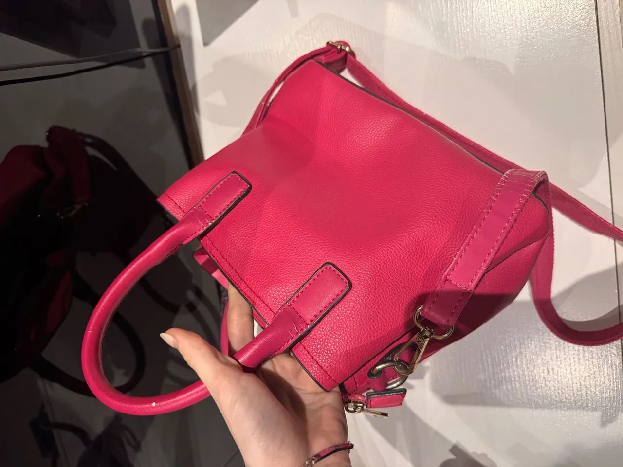 Bolsa rosa pavão de couro  - Foto 2