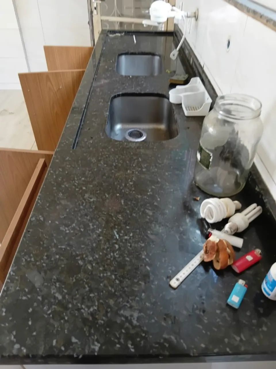 Pia em granito Verde Ubatuba 