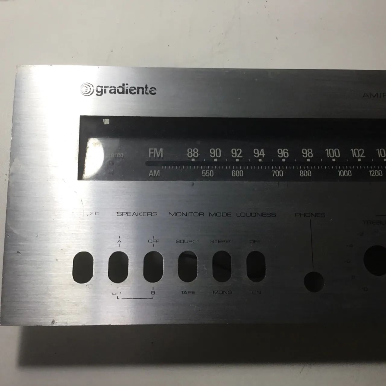 Frente do receiver Gradiente model 900 - Foto 2