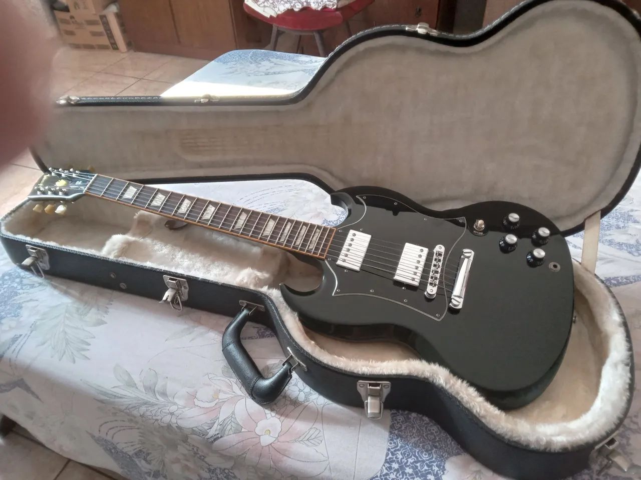 Guitarra Gibson SG Standar Ebony