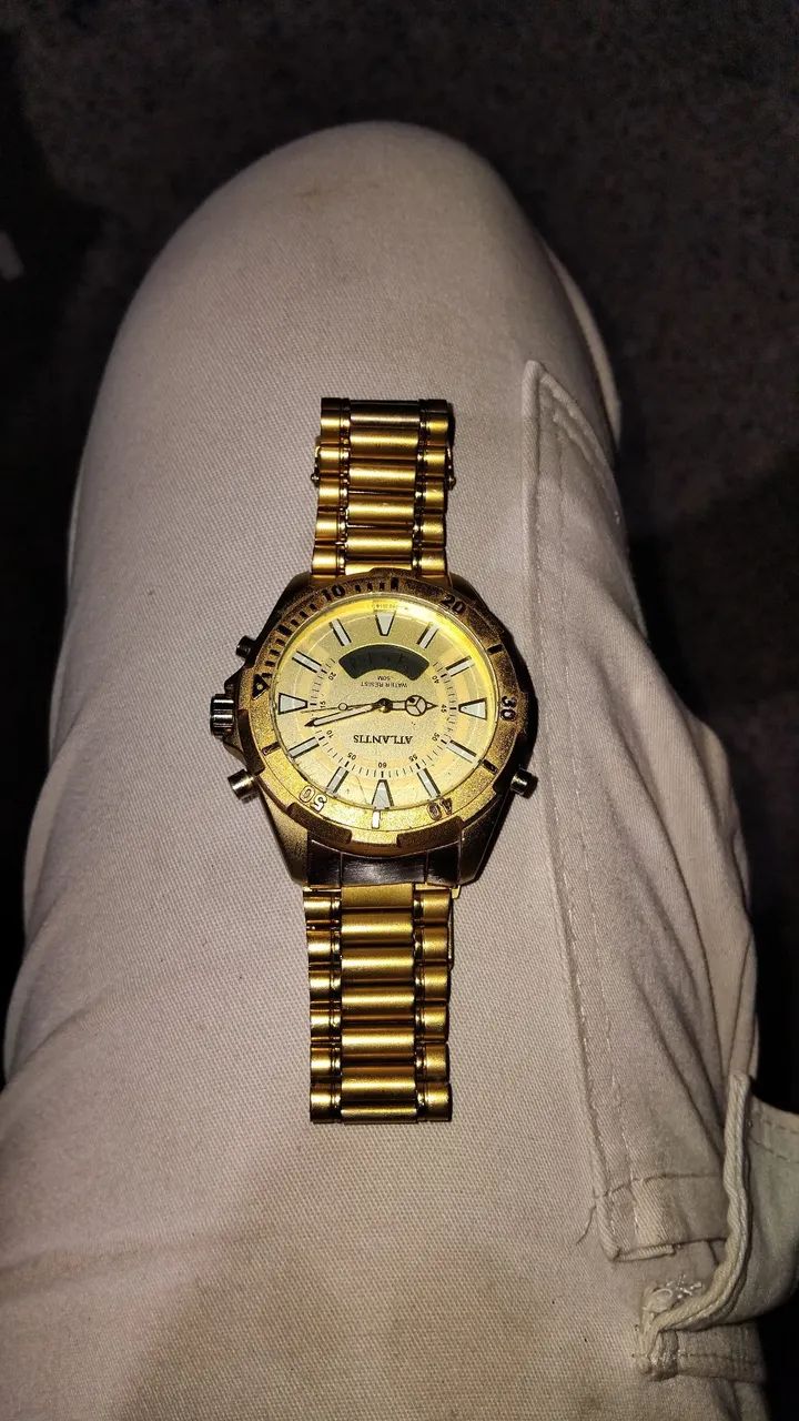 Relógio atlantis semi-novo, com algumas marcas de uso - Foto 2