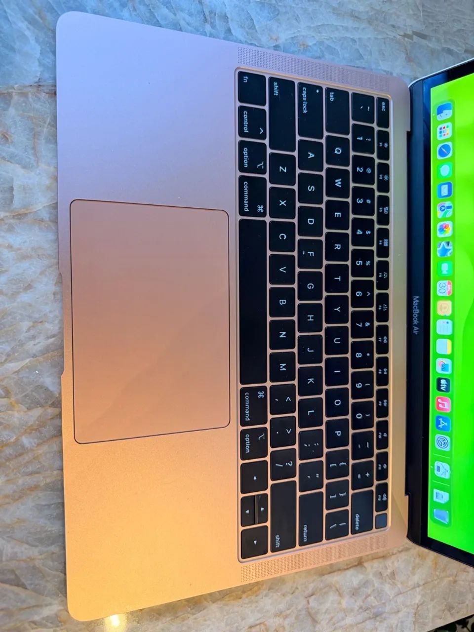 MACBOOK AIR 2018 - Foto 2