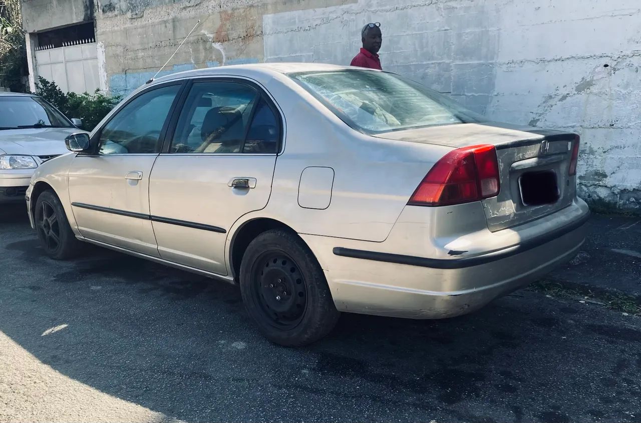 Honda Civic Sedan Lx/lxl 1.7 16V 115cv Aut. 4P 2001