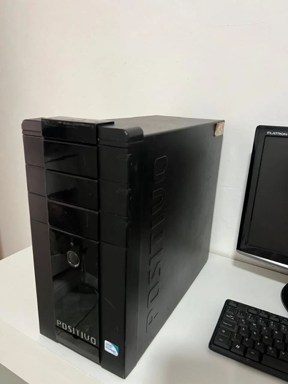 Vendo o computador - Foto 4