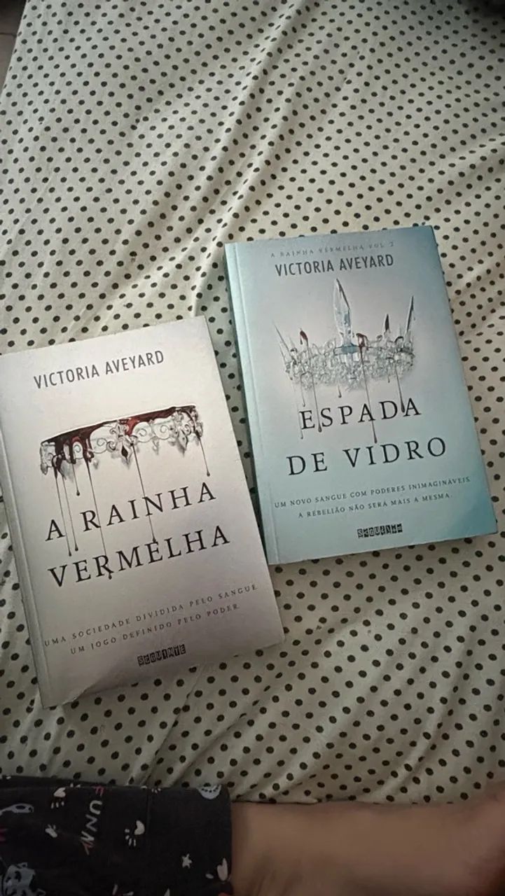 A Rainha vermelha e Espada de vidro 