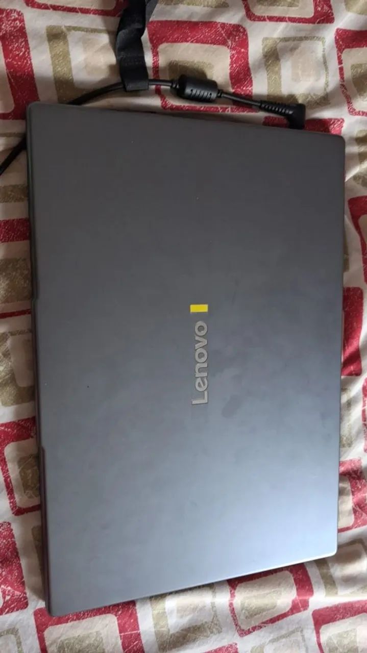 IdeaPad Silm 3 15IRU10  - Foto 2