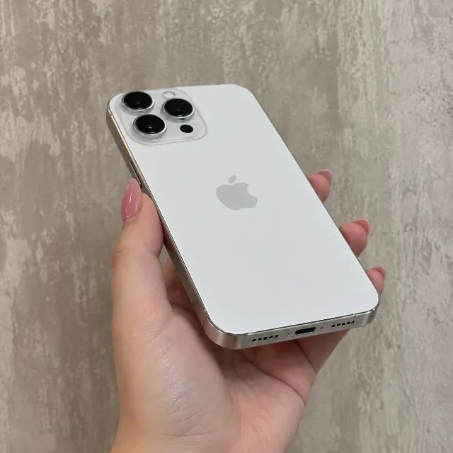 iPhone 16 Pro Max 256GB Titânio Branco Apple - Celulares e