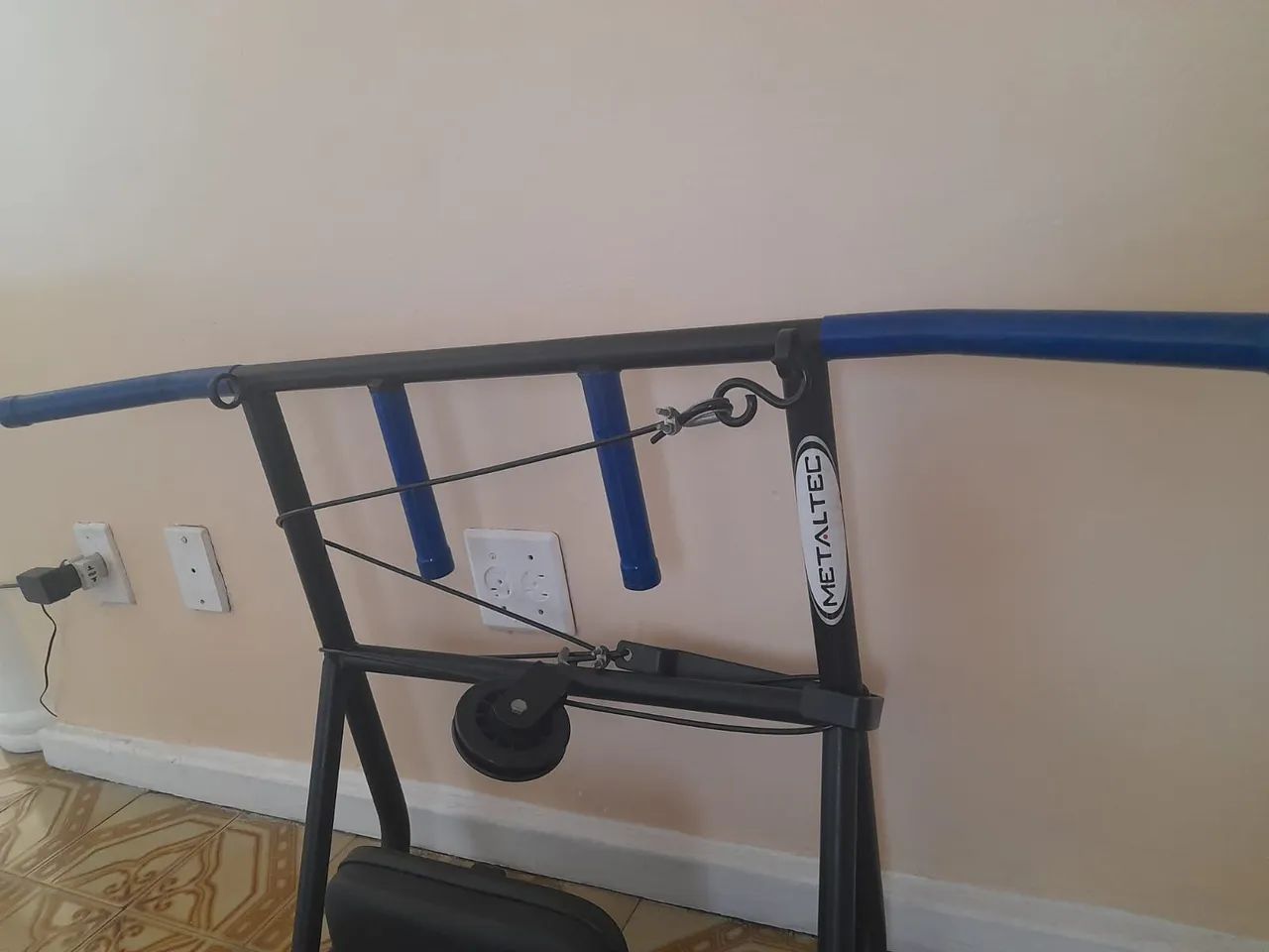 BARRA FIXA E PARALELA PARA EXERCÍCIOS