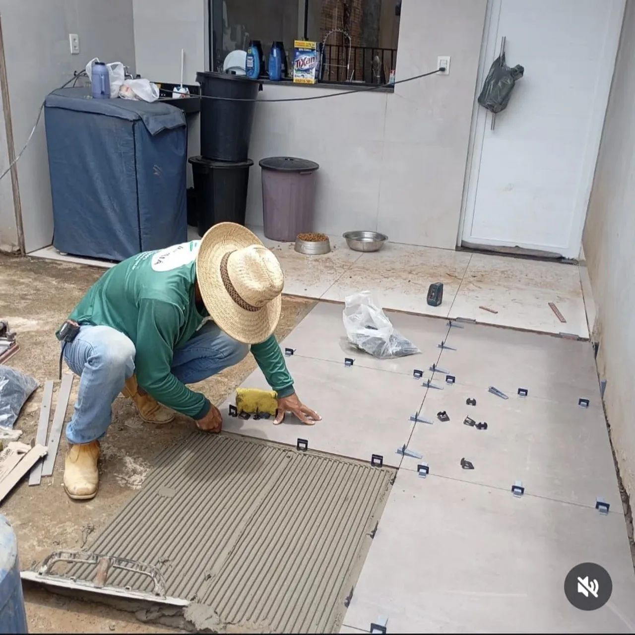 Pedreiro disponível 