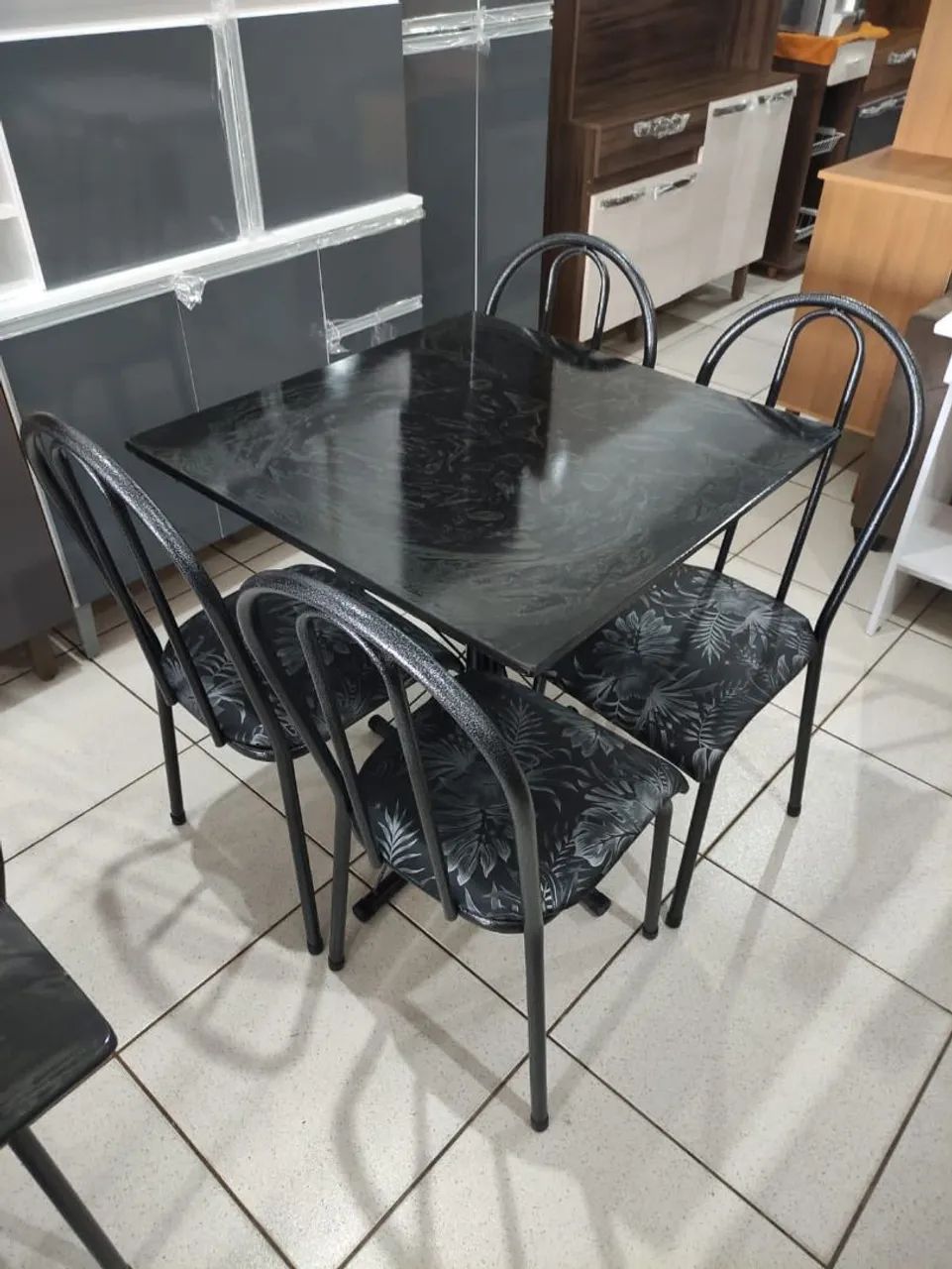 Mesa ardósia 4 cadeiras nova 