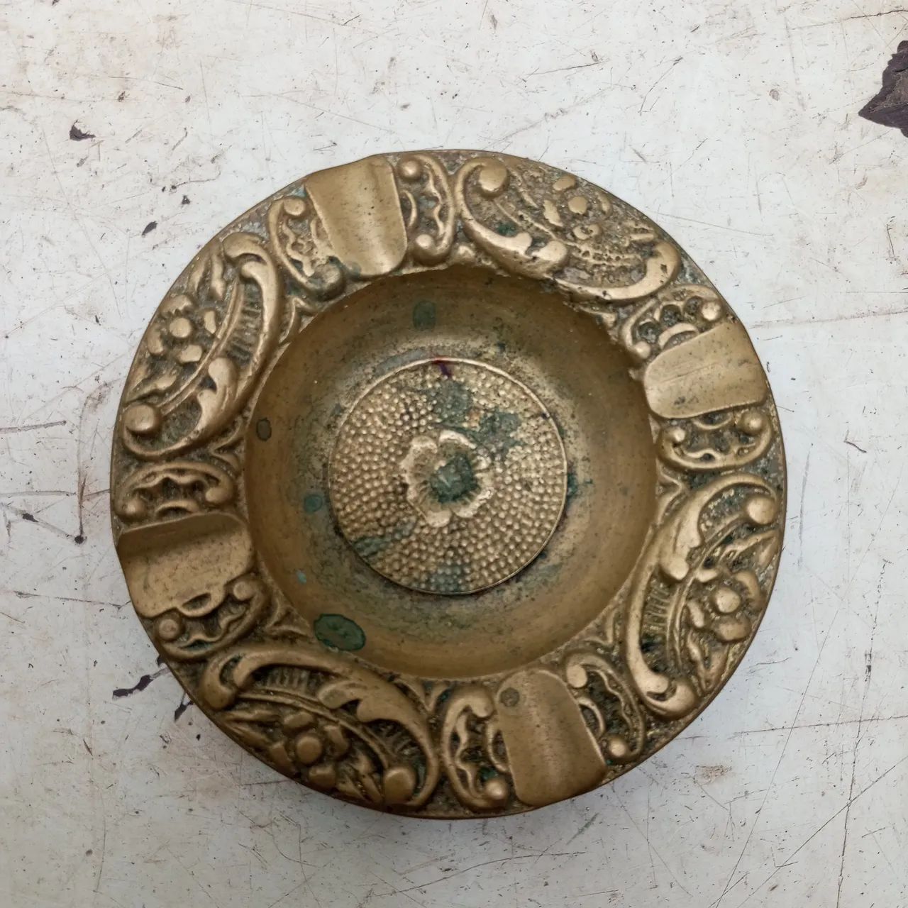 Antigo Cinzeiro Bronze 12cm - Foto 2