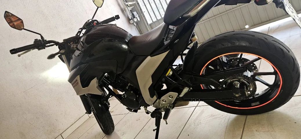 FZ 25  - Foto 3