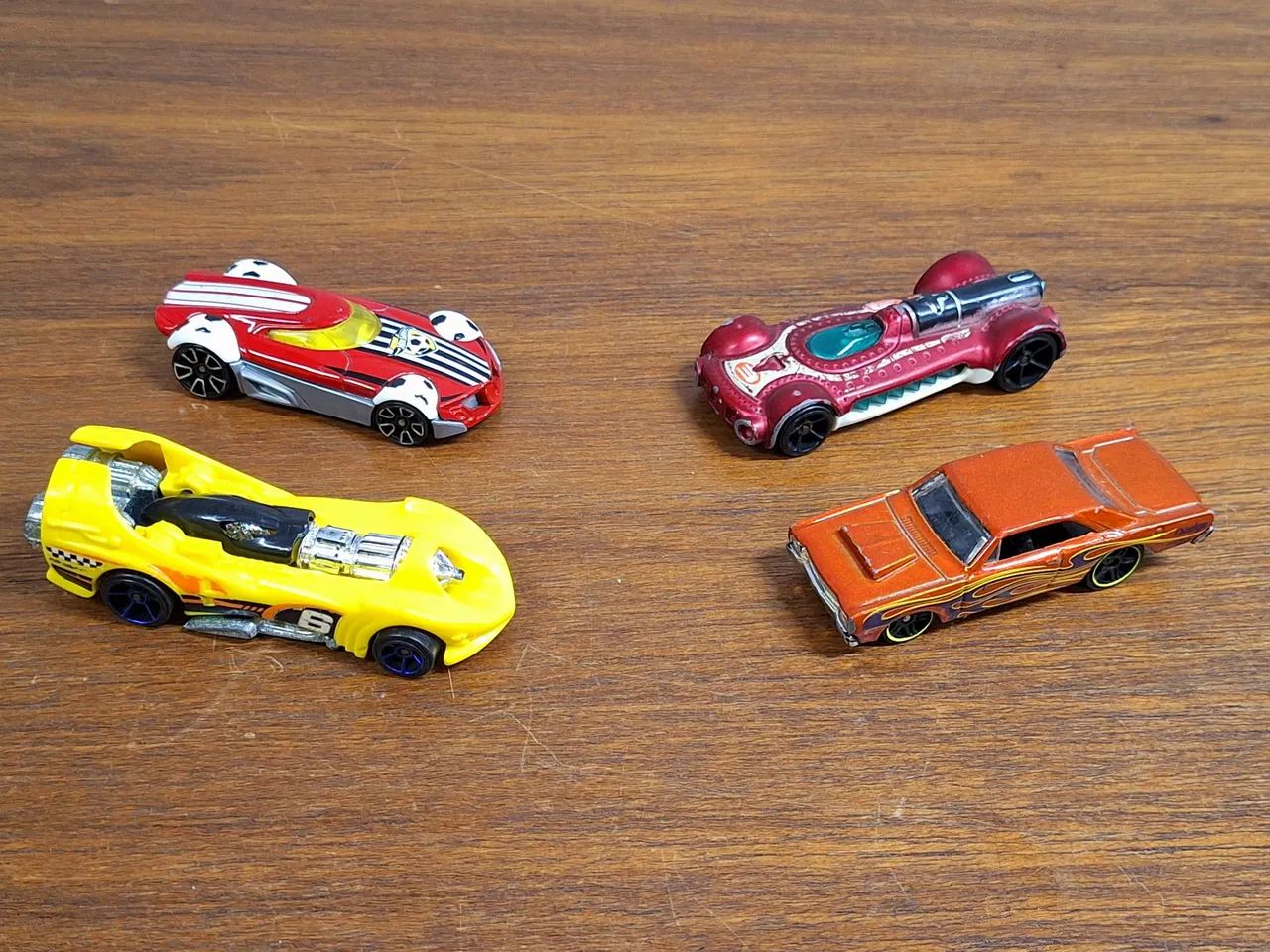 Lote com 24 Carrinhos Hot Wheels - Foto 5