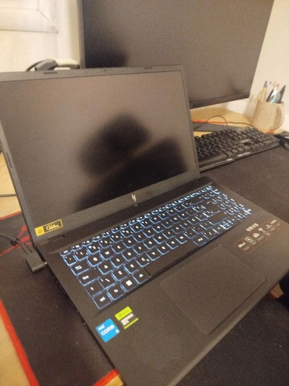 Acer Nitro V15 em estado de novo