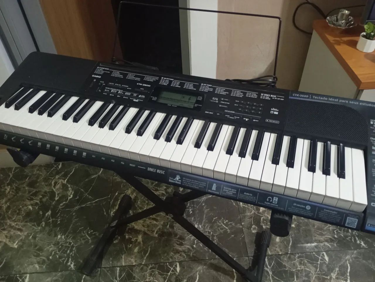 Teclado Casio com Acessórios  - Foto 2