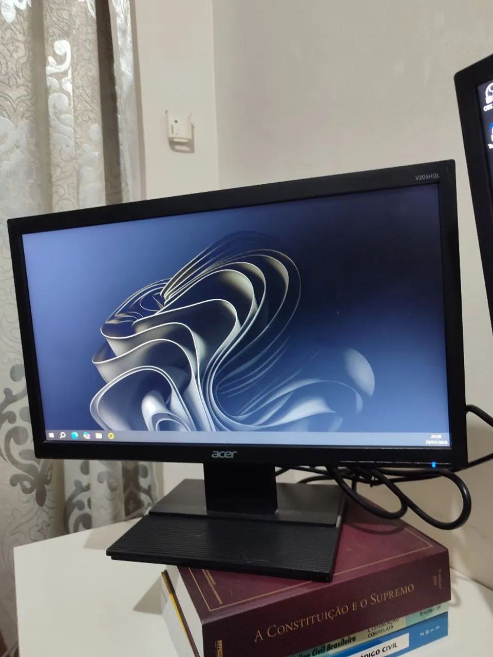 Monitor á venda 