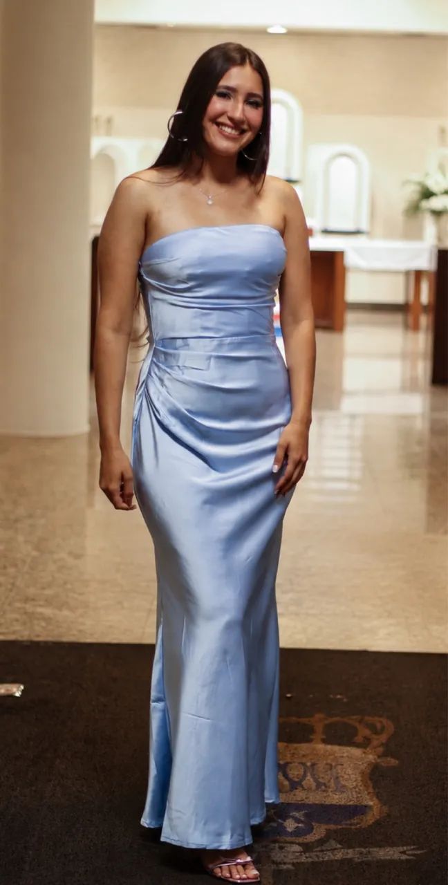 Vendo vestido de seda 