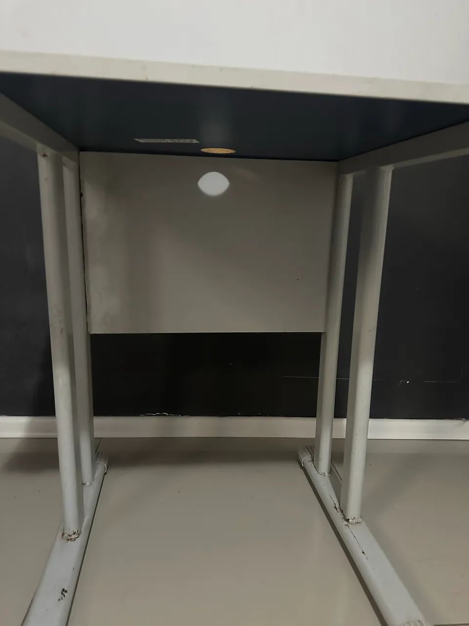 Mesa de escritório, estudos, notebook e computador - Foto 4