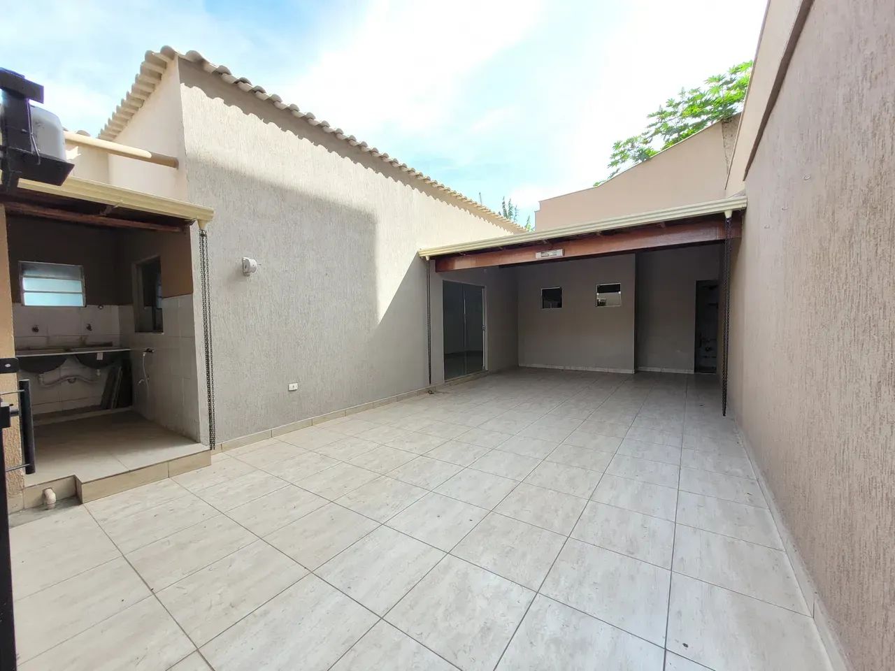 Casa para venda com 2 quartos em Centro de Contagem  MG