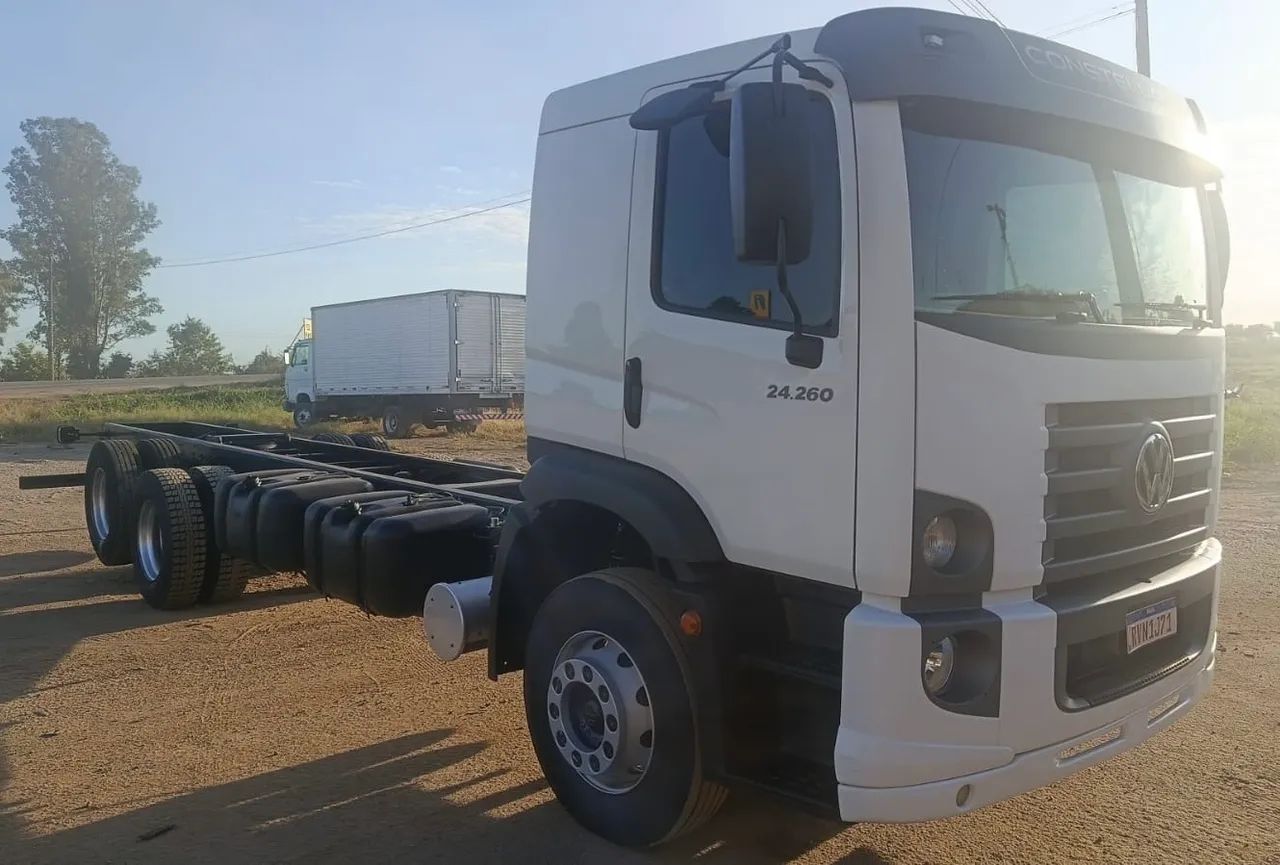 VW 24260  - Foto 4