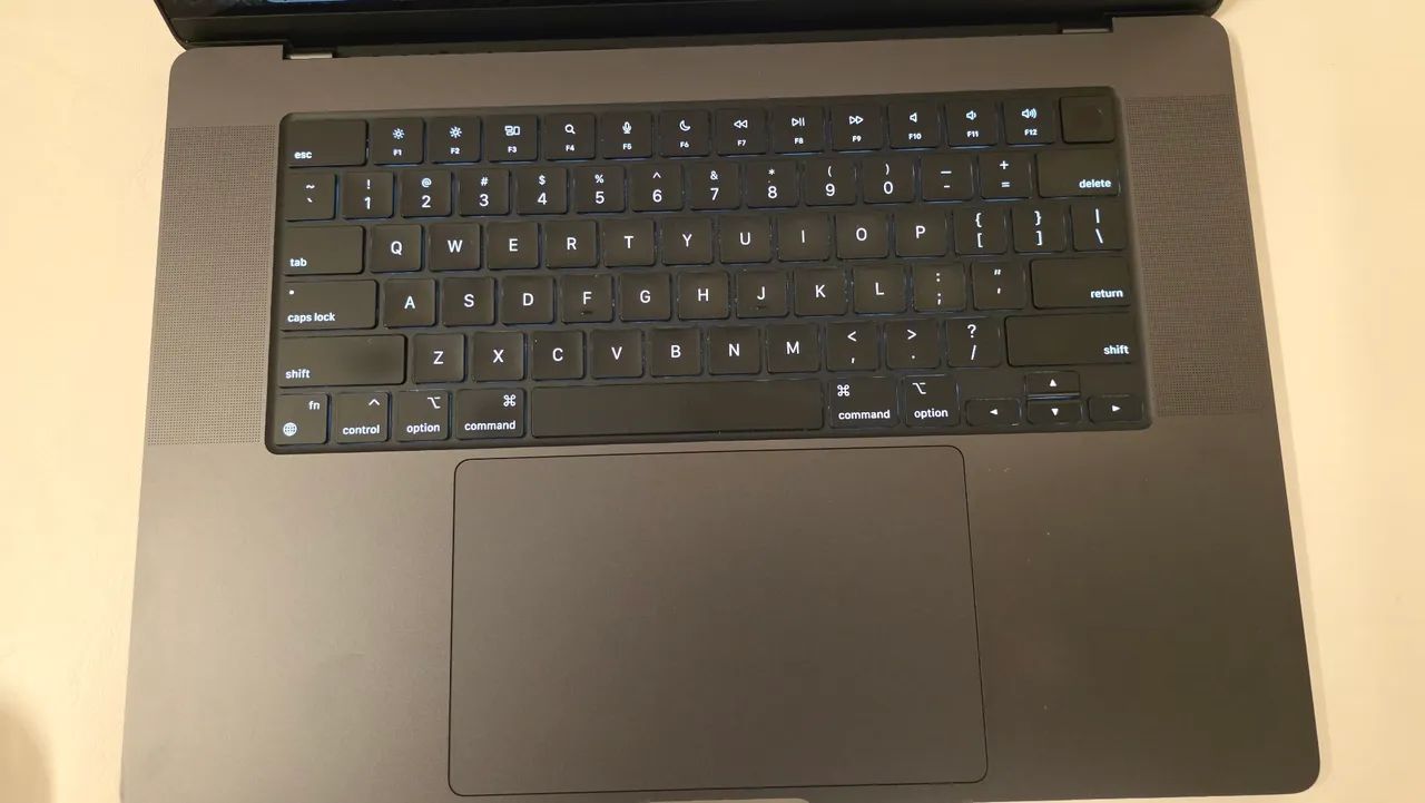 Macbook Pro 16 M3 Max 36gb 512gb - Foto 3